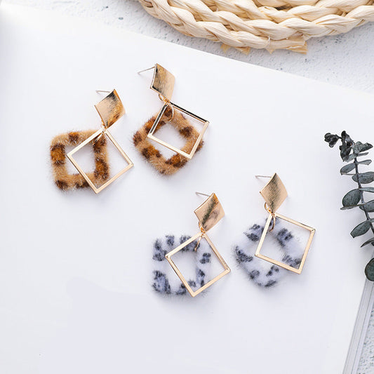 Diamond-Shaped Metallic Leopard Print Earrings