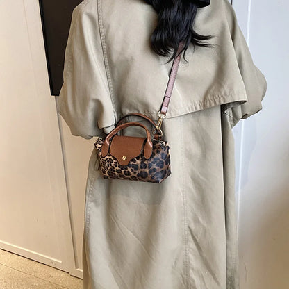 Leopard Print Zipper Shoulder Bag