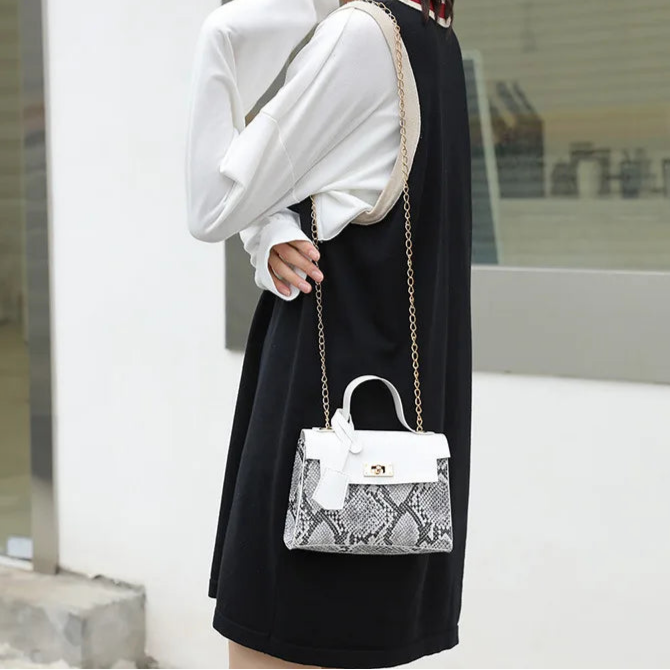 Python Print Chain Messenger Bag